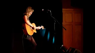 Anaïs Mitchell - Why We Build The Wall (live in Edinburgh, October 2010)