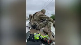 Поліцейські Херсонщини посилено патрулюють території, затоплені внаслідок підриву Каховської ГЕС