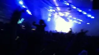 Avicii LIVE @Pier 94 NYC New Year's Eve Titanium (Alesso remix) & Bromance (Avicii's arena mix)