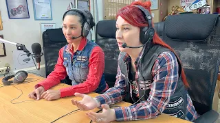 Женский мотоклуб "WINGS  FMC" в гостях  у MOTORADIO.