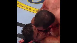 ROCKHOLD RUBBED HIS BLOOD ON COSTA #UFC278 #LUKEROCKHOLD #MMA