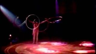 Hula-hoop Sylvia Vladimirtsev www.vladimirtsev.cil.pl