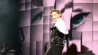 MDNA Tour 2012-Istanbul Vogue, Celebration