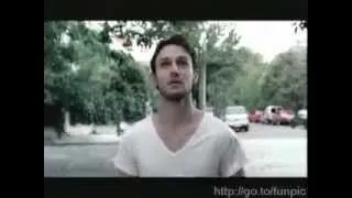 Josh Stewart - pub levi's 501 original jeans avec