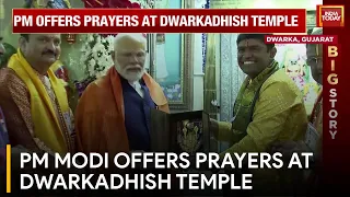 Prime Minister Narendra Modi Visits Historic Dwarkadhish Temple In Gujarat | India Today News