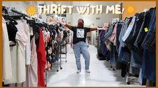 Thrift With Me at Spokane's Favorite Thrift Store! ~$1 Vintage Deals!!~
