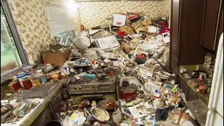 😱Cleaning a hoarder nightmare house 🤮| Spreading Happiness ❤️ Cleaning 2 days for FREE! 💪