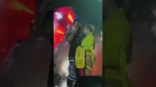 Anuel aa Y Karol G  Ocean En vivo  Dices que te vas 😔😘Emotiva presentación 🔊🎶