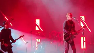 Queens of the Stone Age - No One Knows Live in Kingston