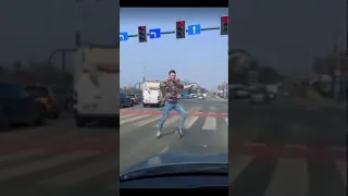 Moonwalk moves at a traffic light