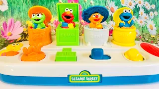 SESAME STREET Pop Up Toy Learning Colors In FRENCH Elmo Oscar Ernie and Cookie Monster