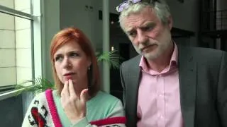 Barbara Sarafian en Filip Peeters op de set van 'Brasserie Romantiek'