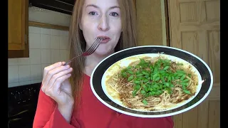 Low-Income Meals: Chili Peanut Noodles