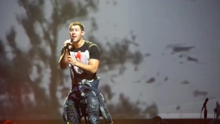 Nick Jonas - Chainsaw (LIVE)