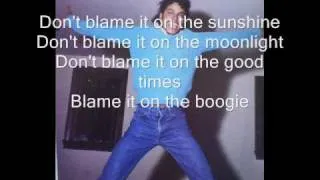 Blame it on the boogie - The Jacksons(lyrics on screen)[HQ]