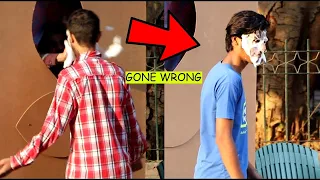 Don't Look Inside The Hole | Pranks in Pakistan | LahoriFied