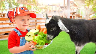 Oliver Diana & Roma feed the Animals at the Emirates Park Zoo