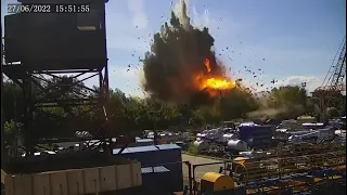 The moment a Russian missile hit the Amstor shopping center in Kremenchug. Poltava. 27/06/2022