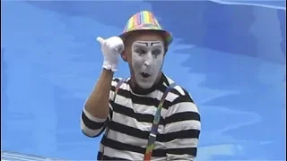 Hilarious Mime Improv at SeaWorld Orlando