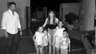 Ани Лорак с маленькими зрителями  (02 08 2017 Сочи)