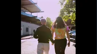 Megan Rapinoe & Sue "Love" Bird's Welcomed Home to Seattle: "I Wanna Hold Your Hand!" 👭🏻 - 7-12-19