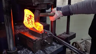 How to make Damascus Axe with Forging Process. Korean handmade knife artisans