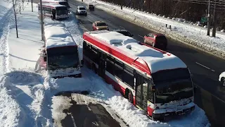 Hundreds of Toronto transit vehicles still stranded in snow