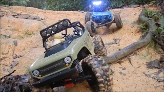 Trailseekers RC offroad on hiking trail - 2 Wraiths, 1 Bomber, 1 SCX10ii and 1 Deadbolt 2