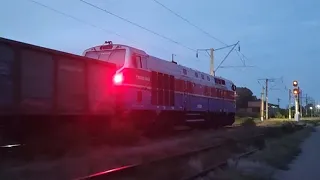 «Живой звук!» Тепловоз ТЭ33АС-0062 с грузовым поездом