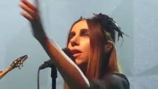 PJ Harvey - Ministry of Defence - Terminal 5, NYC 2016-08-15 front row 1080HD