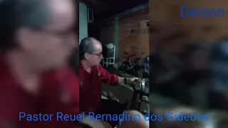 Pastor dos Gideões tomando cerveja