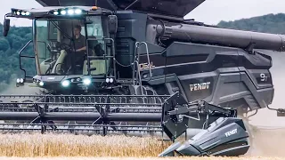 Зерноуборочный комбайн Fendt Ideal 9t на поле (2021)