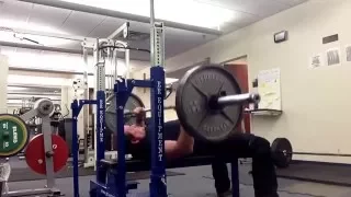 Randall Morris does 32 reps With 225lbs on Bench Press using total control of the bar.