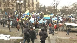 День спротиву окупації Криму: 500 людей вийшли на Марш солідарності у Києві