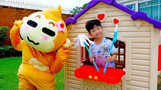 예준이 집에 친구 놀러왔어요 숨바꼭질 청소하기 타요버스 자동차 장난감 놀이 플레이 하우스 kids Pretend cleaning toys Hide and Seek