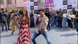 Kartik Aaryan and Sara Ali Khan at Arya Collage in Jaipur | Love Aaj Kal 2 Promotions