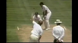 ENGLAND v PAKISTAN ROTHMANS TROPHY PLATE WINNER'S FINAL ODI SHARJAH MARCH 26 1985 JAVED MIANDAD