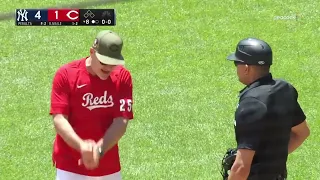 David Bell going NUTS after getting ejected. This had all the feels of an old school throwback