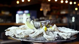 Galveston County man dies after eating raw oysters