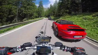 BMW R 1200 R vs. Porsche - Dolomites 🇮🇹 - Passo Rolle