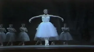 Mikhail Baryshnikov in GISELLE - ACT 2, Pax de Deux with Natalia Makarova, 1977