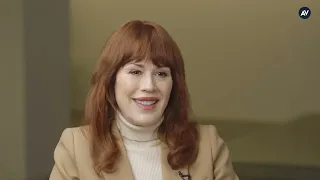 Molly Ringwald discusses the complex nature of playing Joanne Carson