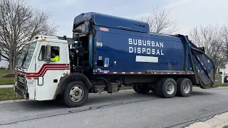 Suburban Disposal Mack LEU CNG Leach Rear Loader Garbage Truck Packing Manual Garbage In Townhomes