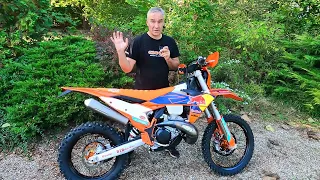 KTM 300 EXC 2024 Akrapovič FMF OKR Moto TBI špeciál:  popredné legendárne enduro