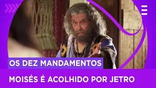 Moisés é acolhido por Jetro em sua casa | Os Dez Mandamentos