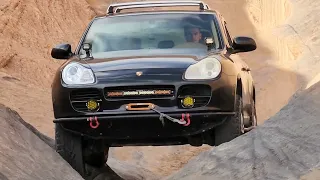 Porsche Cayenne Passing Hells Gate.