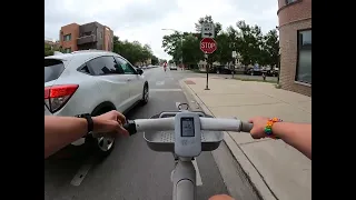 [Illinois, Chicago] U-turn on a sidewalk (2023-08-26)