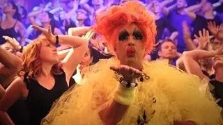 Let's Have a Kiki: Sydney Gay and Lesbian Mardi Gras