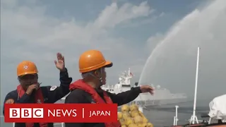 中国、フィリピン沿岸警備隊の船に放水　BBC特派員が同乗取材
