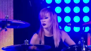 Skillet - Feel Invincible (Live)